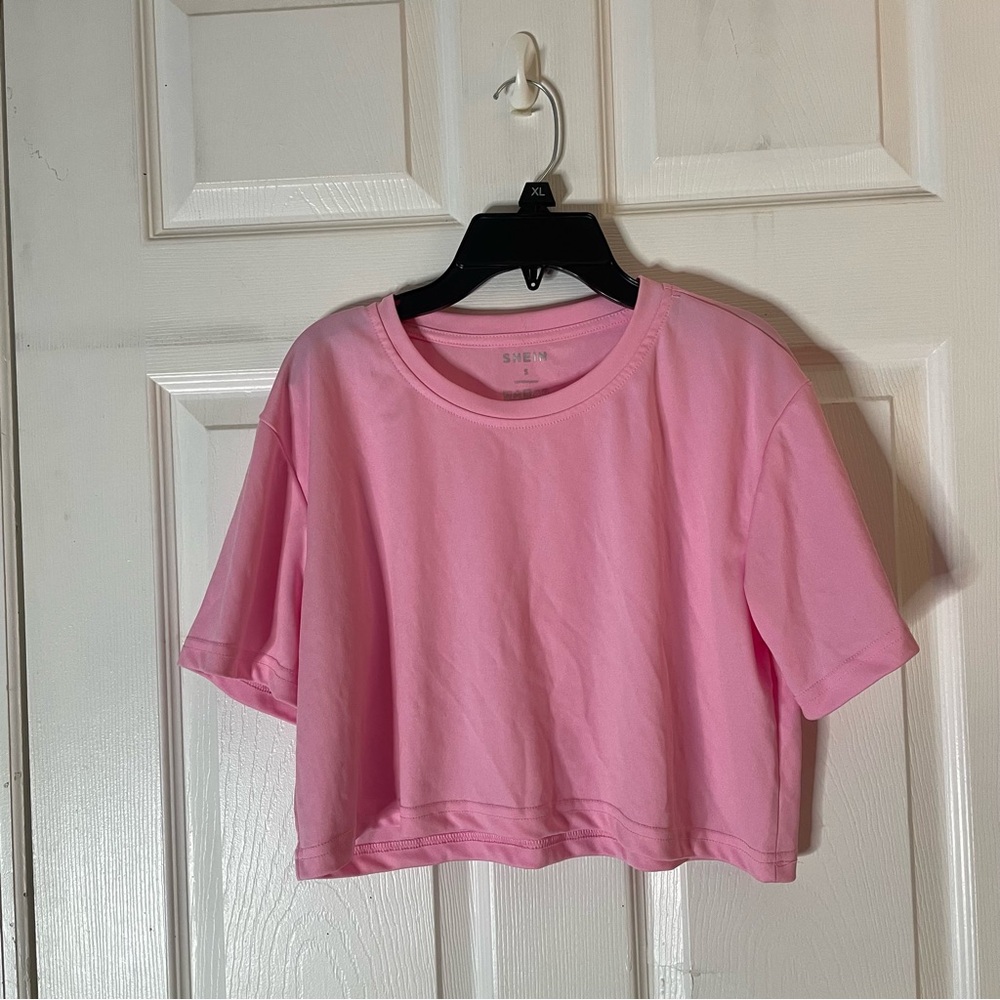 SHEIN Pastel Pink Cropped Crewneck Tee